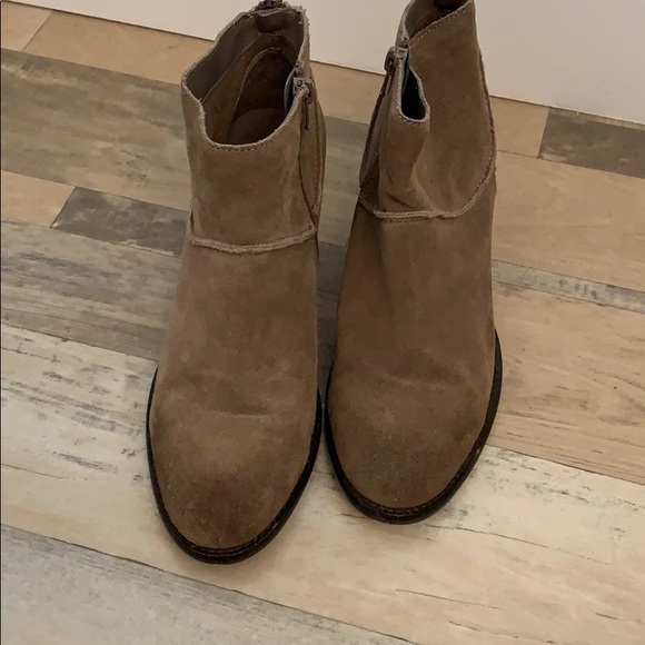 Steve Madden Booties - Picture 4 of 7